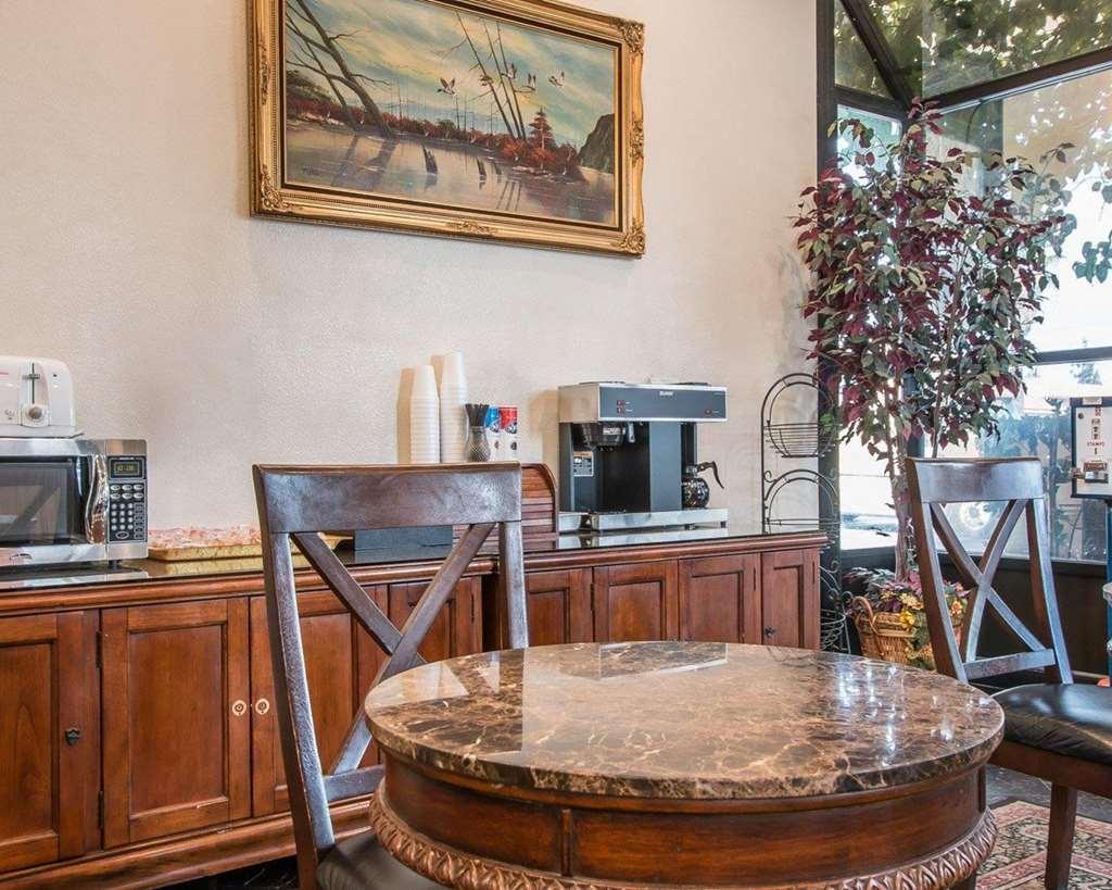 Rodeway Inn Риверсайд Ресторан фото
