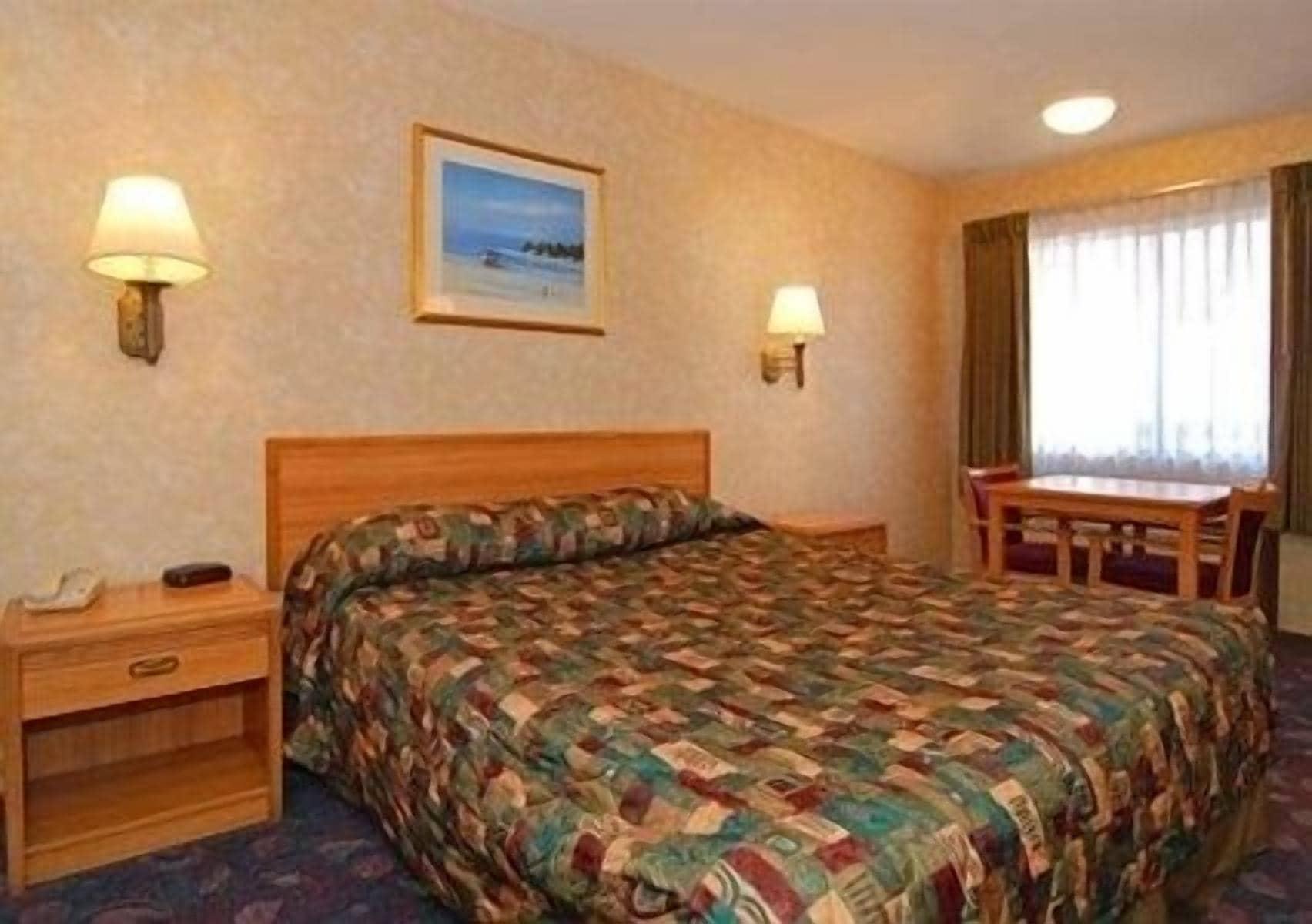 Rodeway Inn Риверсайд Экстерьер фото