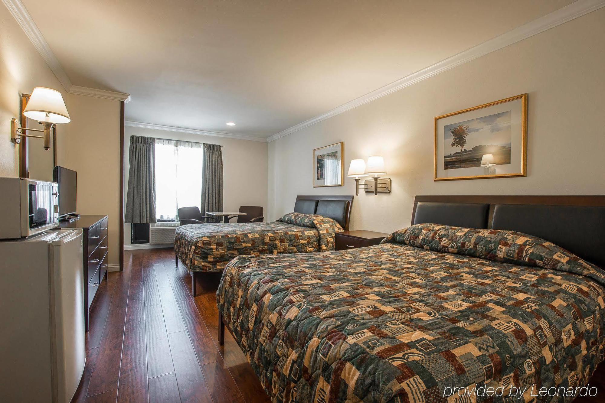Rodeway Inn Риверсайд Экстерьер фото